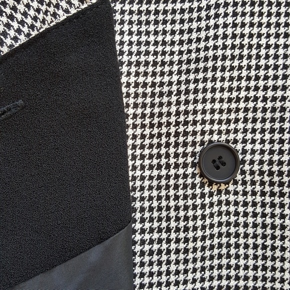 Black/White Houndstooth Pattern Overcoat Jacket - Picture 6 of 8